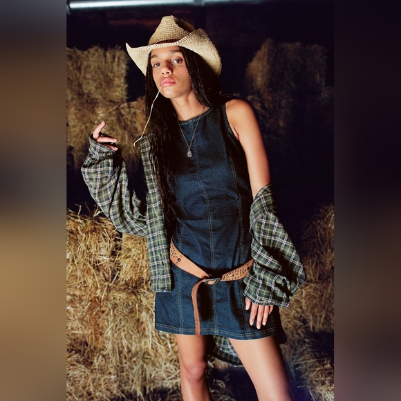 Silence + Noise Lilith Denim Cutout Shift Dress - Picture 4 of 13